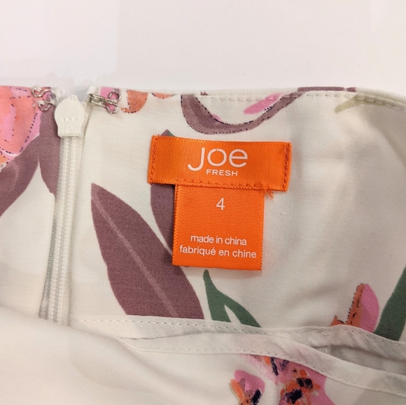 Pleated A-line floral skirt - Picture 2 of 3